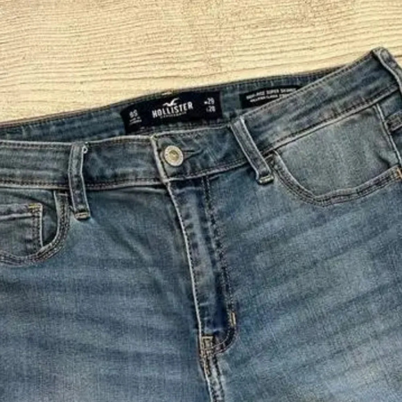 Hollister Y2K High Rise Super Skinny Distressed Medium Wash Jeans 13/31 - Picture 8 of 11